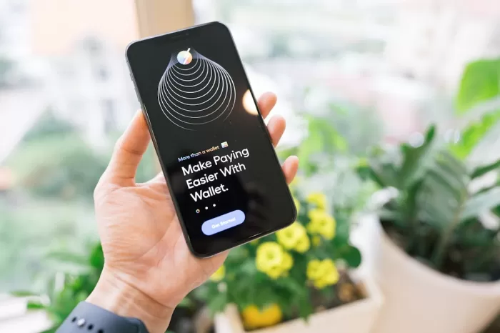How to Set Up and Use a Secure Folder App on Your iPhone
